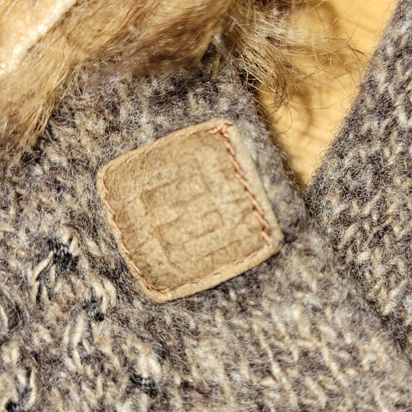 FENDI 80's Vintage Gloves - Picture 9 of 12